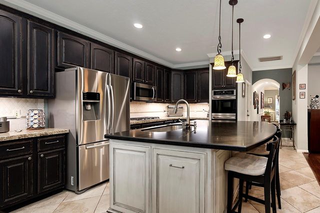 31 Bluff Creek Place, The Woodlands, TX 77382