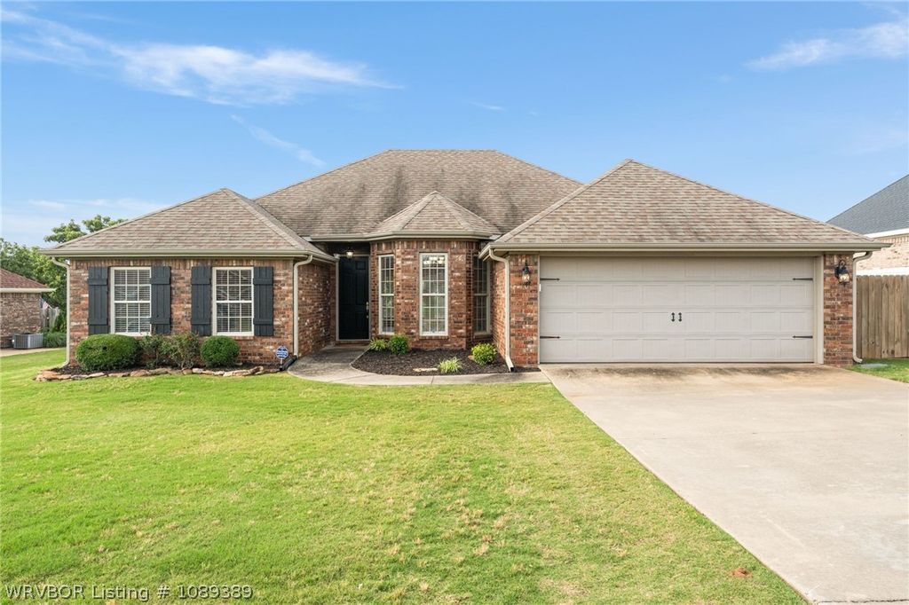 3309 Golf Course Drive, Alma, AR 72921