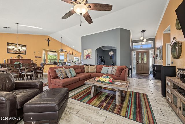 24806 S LAKEWOOD Drive, Sun Lakes, AZ 85248