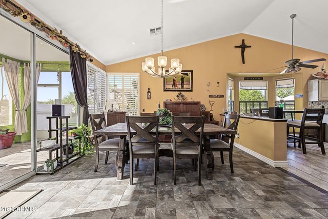24806 S LAKEWOOD Drive, Sun Lakes, AZ 85248