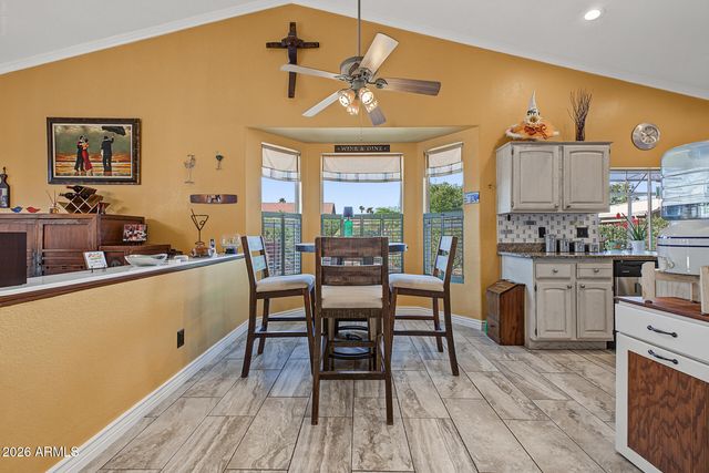 24806 S LAKEWOOD Drive, Sun Lakes, AZ 85248