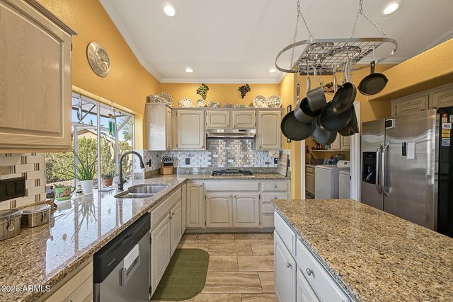 24806 S LAKEWOOD Drive, Sun Lakes, AZ 85248