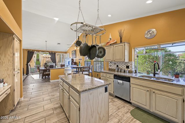 24806 S LAKEWOOD Drive, Sun Lakes, AZ 85248