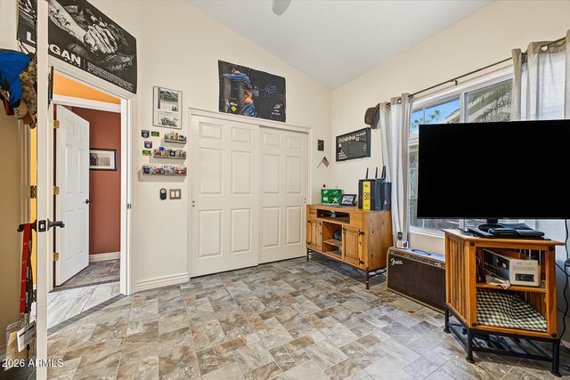 24806 S LAKEWOOD Drive, Sun Lakes, AZ 85248