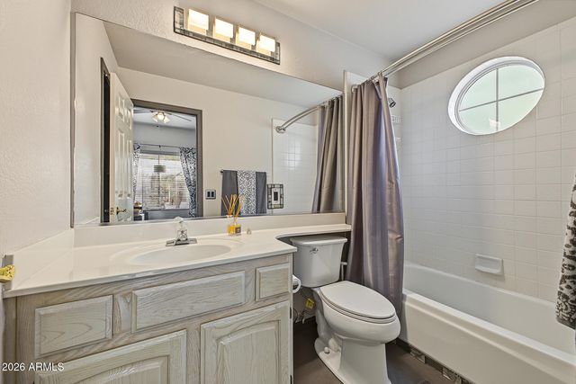 24806 S LAKEWOOD Drive, Sun Lakes, AZ 85248