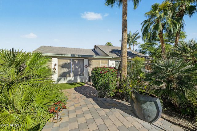 24806 S LAKEWOOD Drive, Sun Lakes, AZ 85248