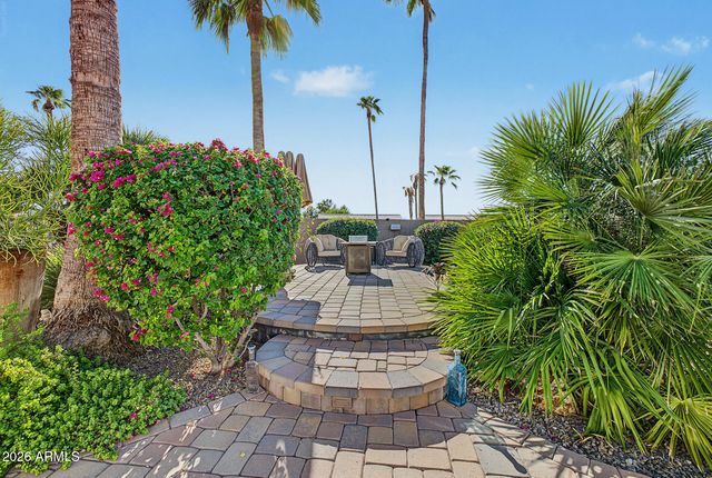 24806 S LAKEWOOD Drive, Sun Lakes, AZ 85248