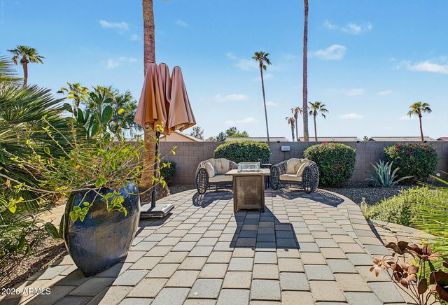 24806 S LAKEWOOD Drive, Sun Lakes, AZ 85248