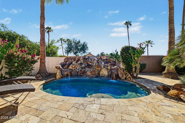 24806 S LAKEWOOD Drive, Sun Lakes, AZ 85248