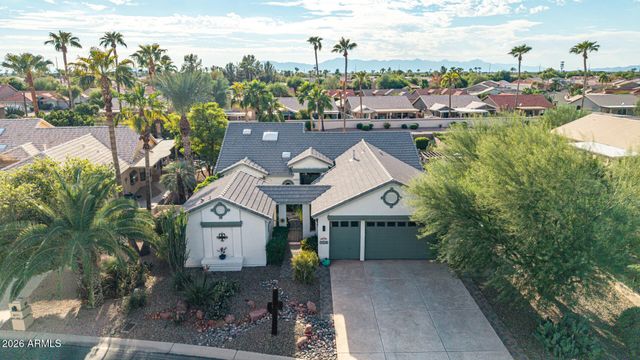 24806 S LAKEWOOD Drive, Sun Lakes, AZ 85248