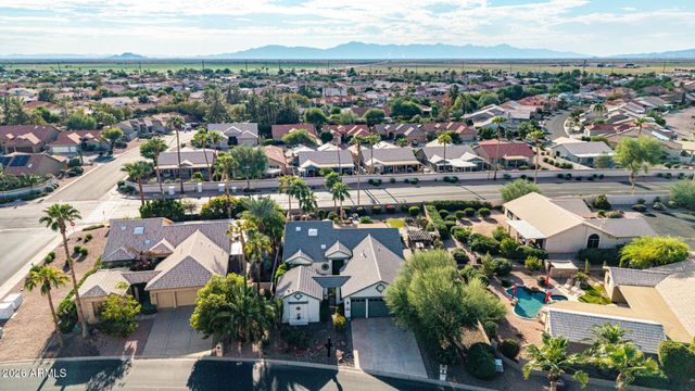 24806 S LAKEWOOD Drive, Sun Lakes, AZ 85248