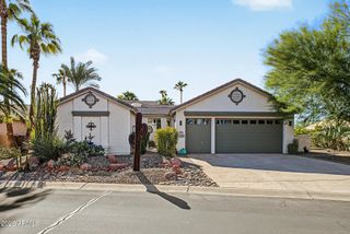 24806 S LAKEWOOD Drive, Sun Lakes, AZ 85248
