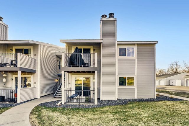 1713 Fulham Street F, Saint Paul, MN 55113