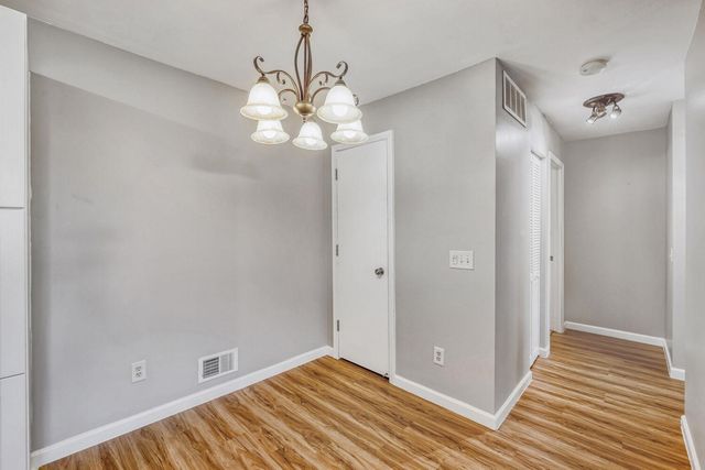 1713 Fulham Street F, Saint Paul, MN 55113
