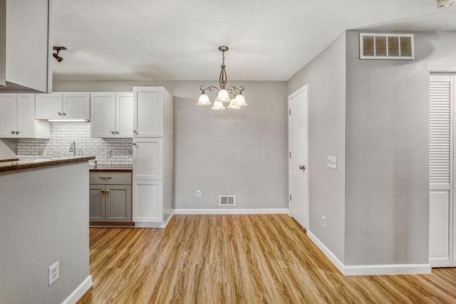 1713 Fulham Street F, Saint Paul, MN 55113