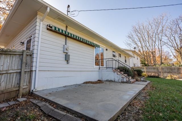 609 E Edgewood Street, Springfield, MO 65807