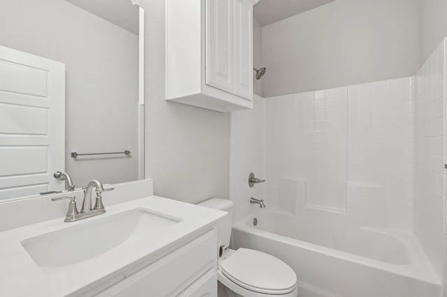 1033 Nighthawk Trail, Alvarado, TX 76009