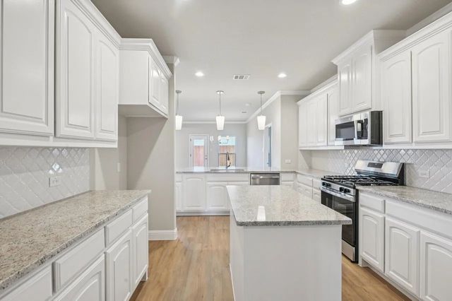 1033 Nighthawk Trail, Alvarado, TX 76009