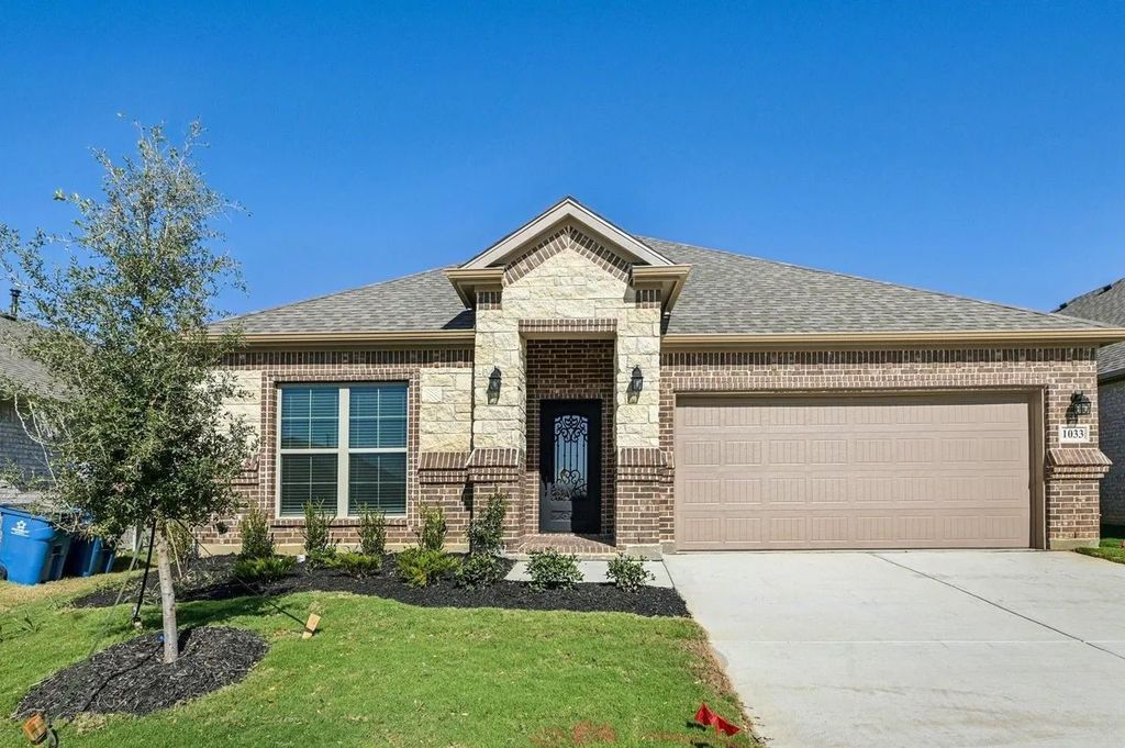 1033 Nighthawk Trail, Alvarado, TX 76009