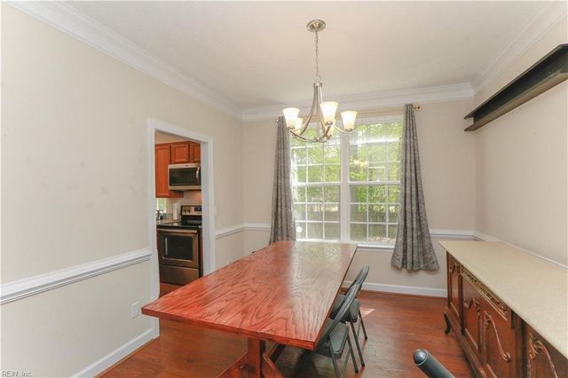716 Old Williamsburg RD, Yorktown, VA 23690