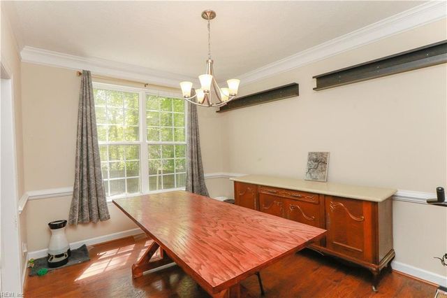 716 Old Williamsburg RD, Yorktown, VA 23690