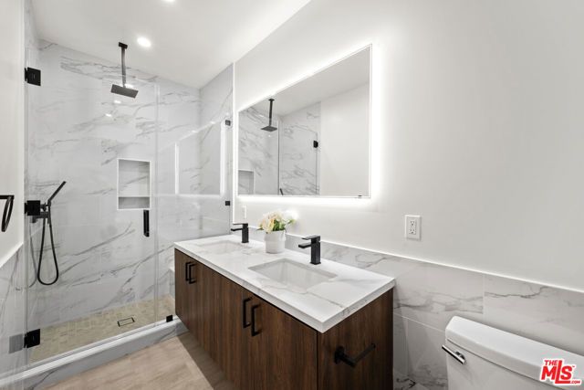 1959 Preuss Road, Los Angeles, CA 90034