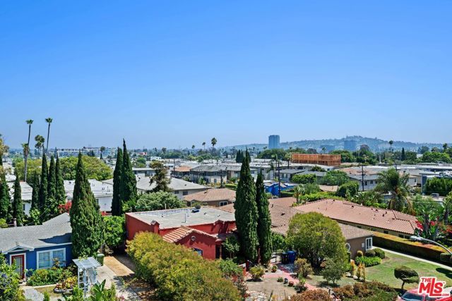 1959 Preuss Road, Los Angeles, CA 90034