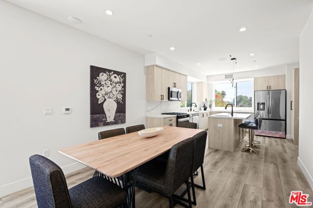 1959 Preuss Road, Los Angeles, CA 90034