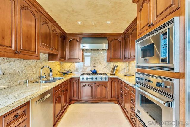 1199 Pacific 3703, San Diego, CA 92101