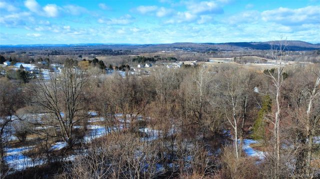 39 Brothers Road, Poughquag, NY 12570