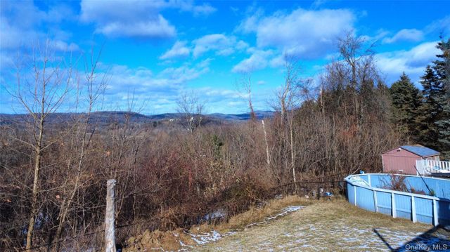 39 Brothers Road, Poughquag, NY 12570