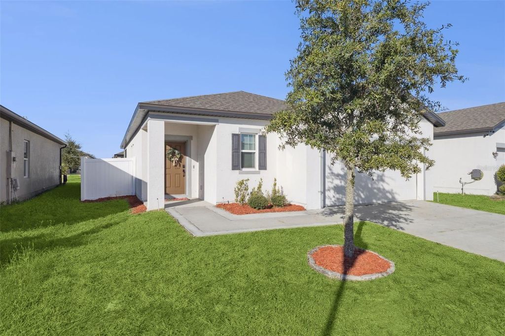 Image 5 of property listing at 5829 BOVINE DRIVE, St Cloud, FL 34771