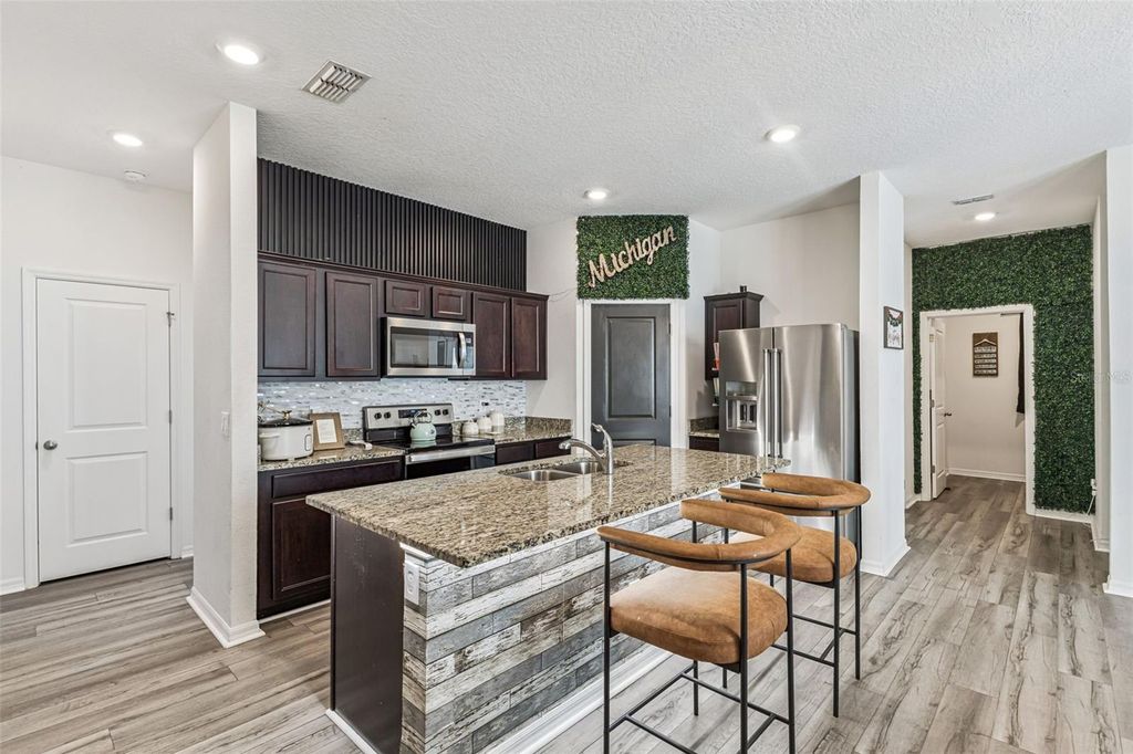 Image 9 of property listing at 5829 BOVINE DRIVE, St Cloud, FL 34771