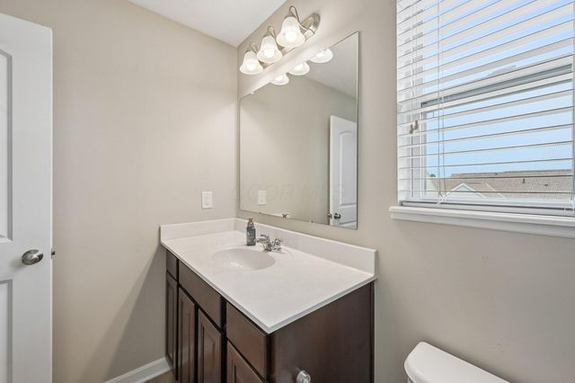 2410 Cypress Point Road, Grove City, OH 43123