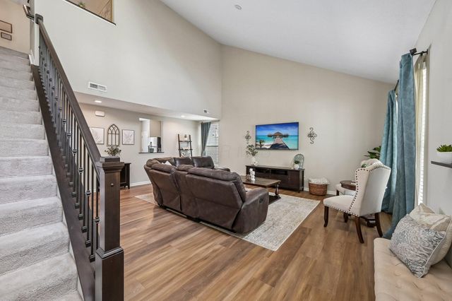 2410 Cypress Point Road, Grove City, OH 43123