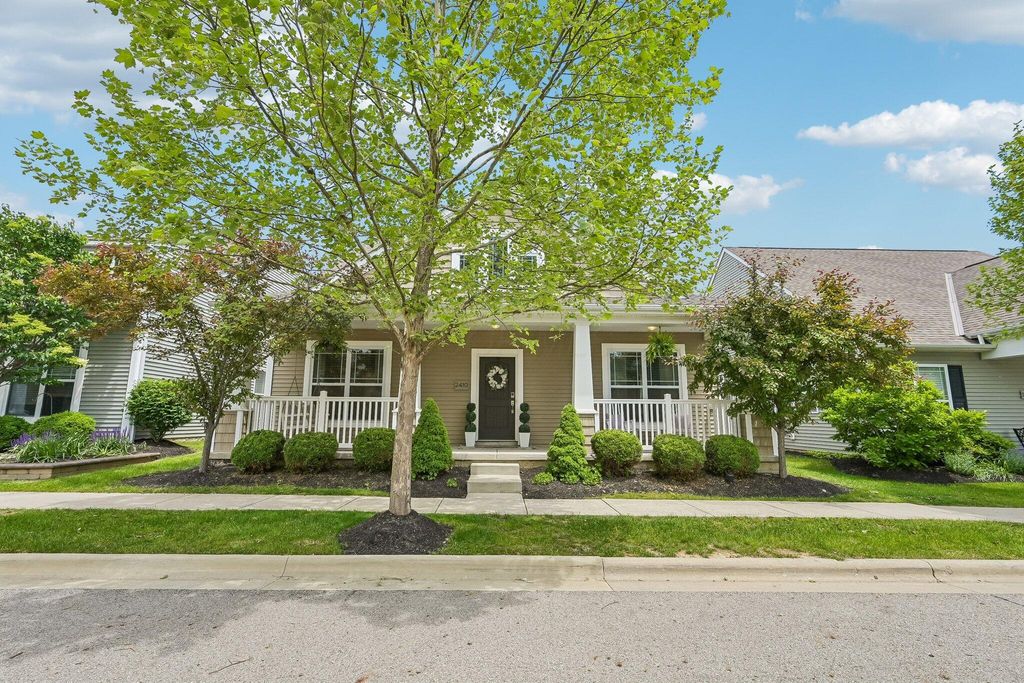 2410 Cypress Point Road, Grove City, OH 43123
