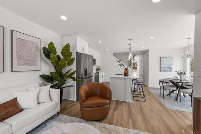 1304 Akron Street, Aurora, CO 80010