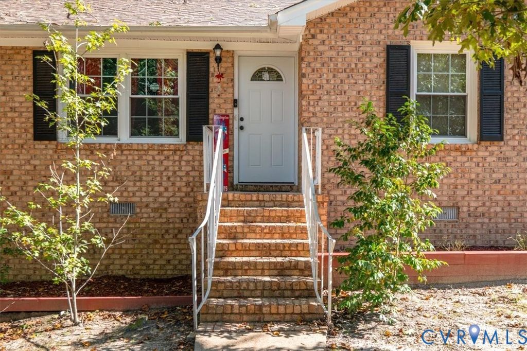 3310 Hampton Ave, Hopewell, VA 23860