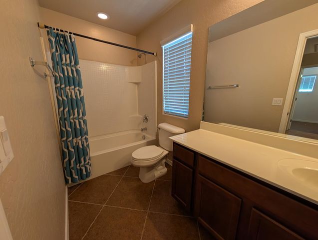 1094 W Jamaica Hope Way, San Tan Valley, AZ 85143