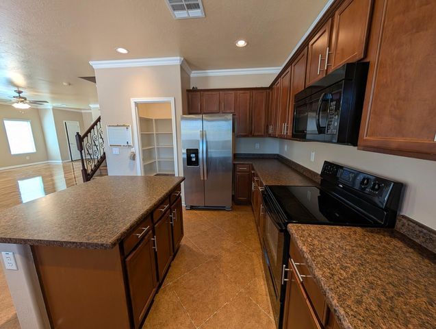 1094 W Jamaica Hope Way, San Tan Valley, AZ 85143