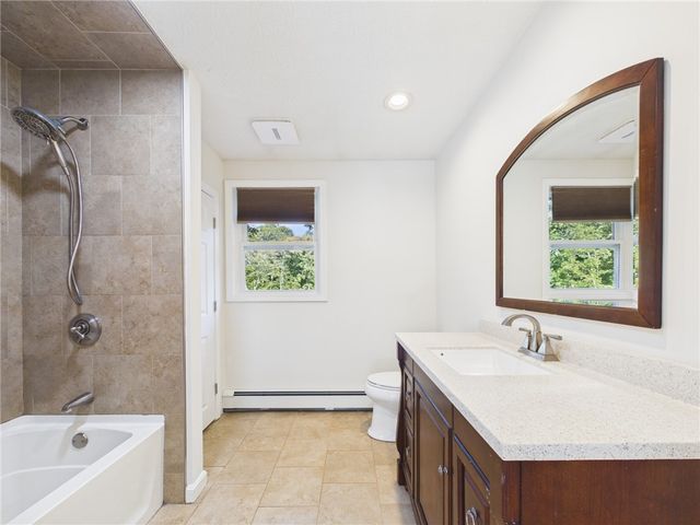 778 Hammet Road, Coventry, RI 02816