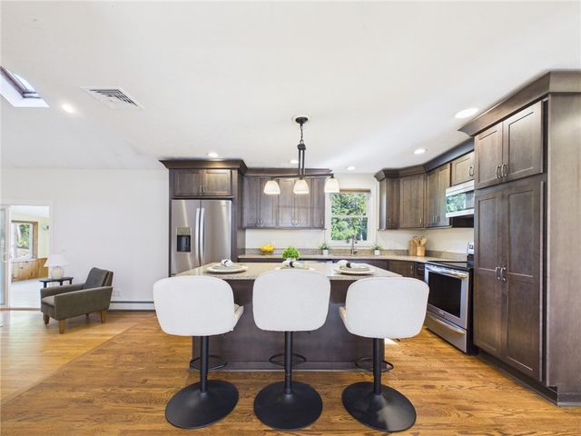 778 Hammet Road, Coventry, RI 02816