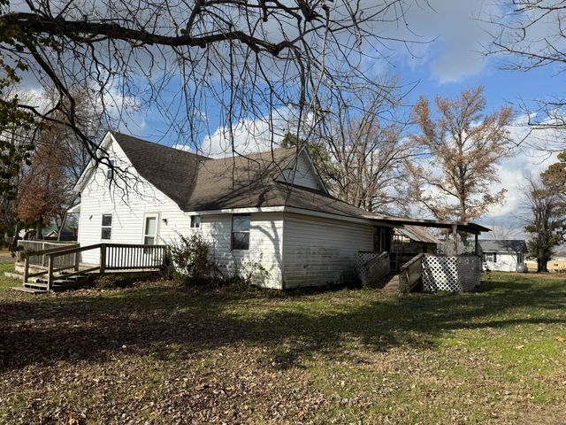 1110 N Wall Street, Mountain Grove, MO 65711