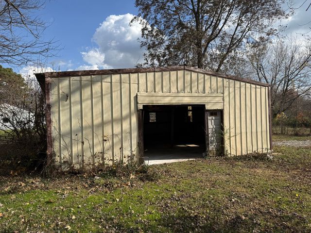 1110 N Wall Street, Mountain Grove, MO 65711