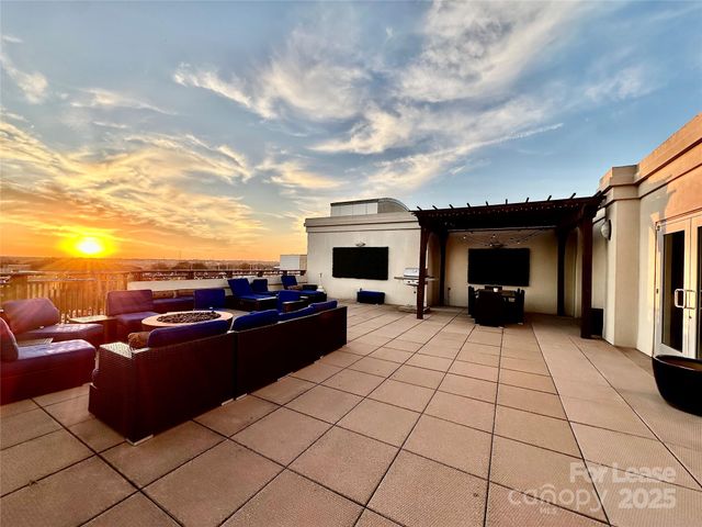 718 W Trade Street, Charlotte, NC 28202