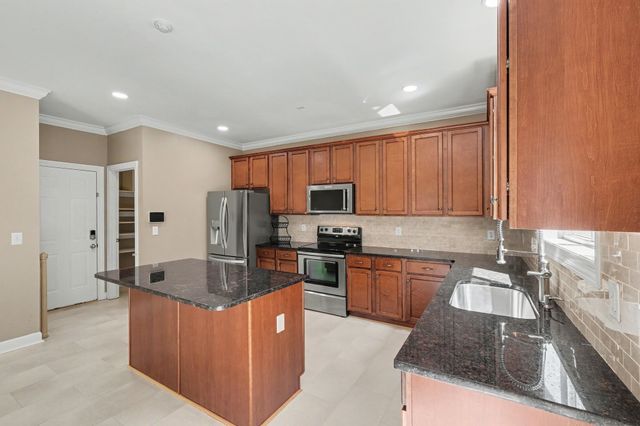 1414 Chantilly Ln, Franklin, TN 37067