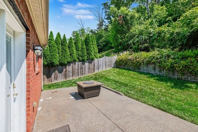 1414 Chantilly Ln, Franklin, TN 37067