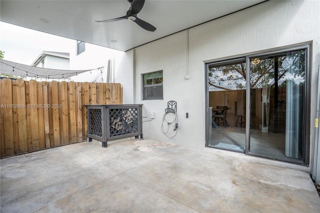 528 NE 1st Dr, Florida City, FL 33034