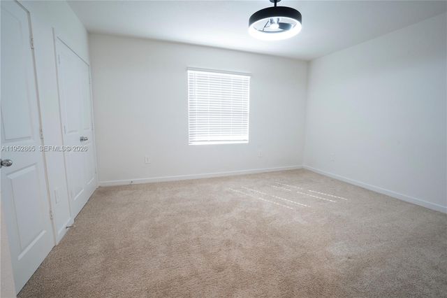 528 NE 1st Dr, Florida City, FL 33034