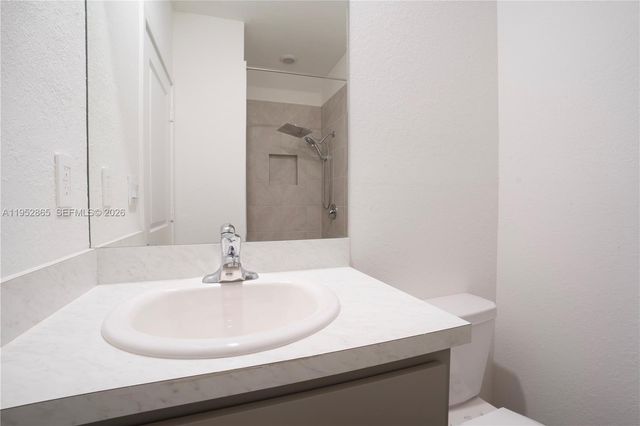 528 NE 1st Dr, Florida City, FL 33034